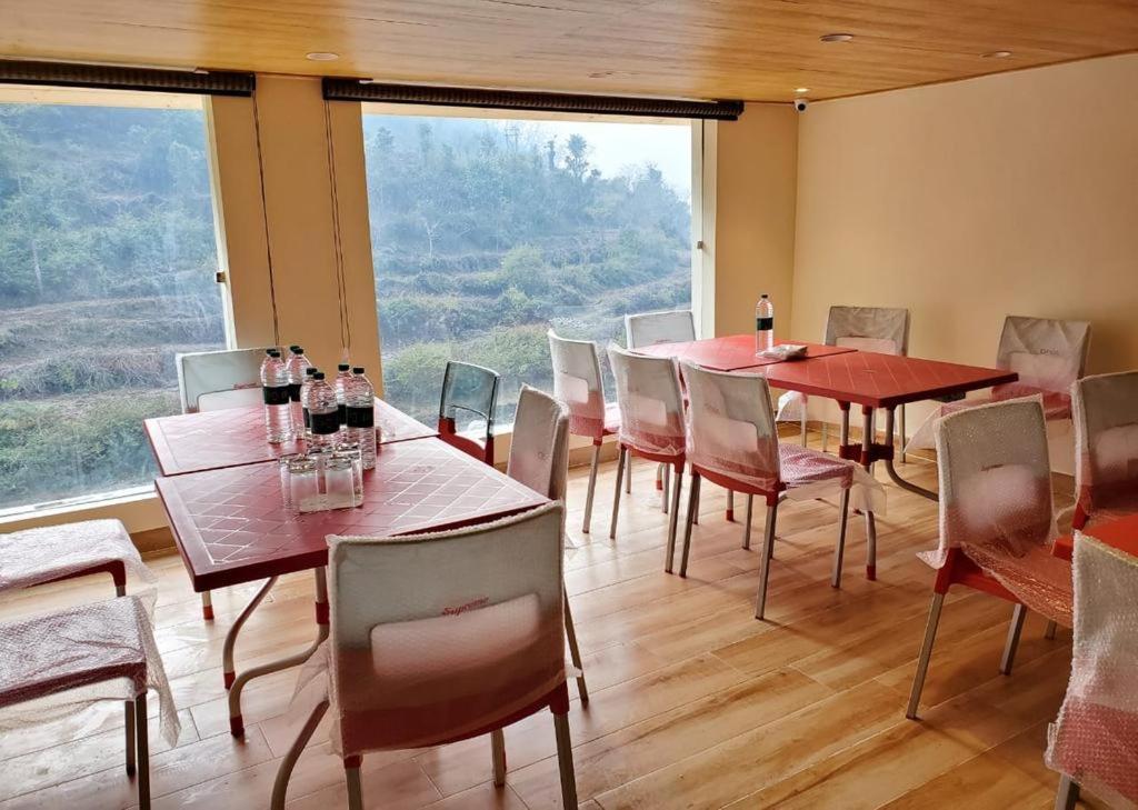 7 Hills Hotel And Resort Lansdowne Exterior photo